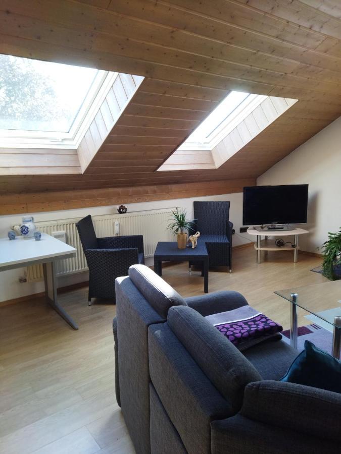 Aussergewoehnliche Atelierferienwohnung Mit Balkon An Der Donau Winzer Luaran gambar
