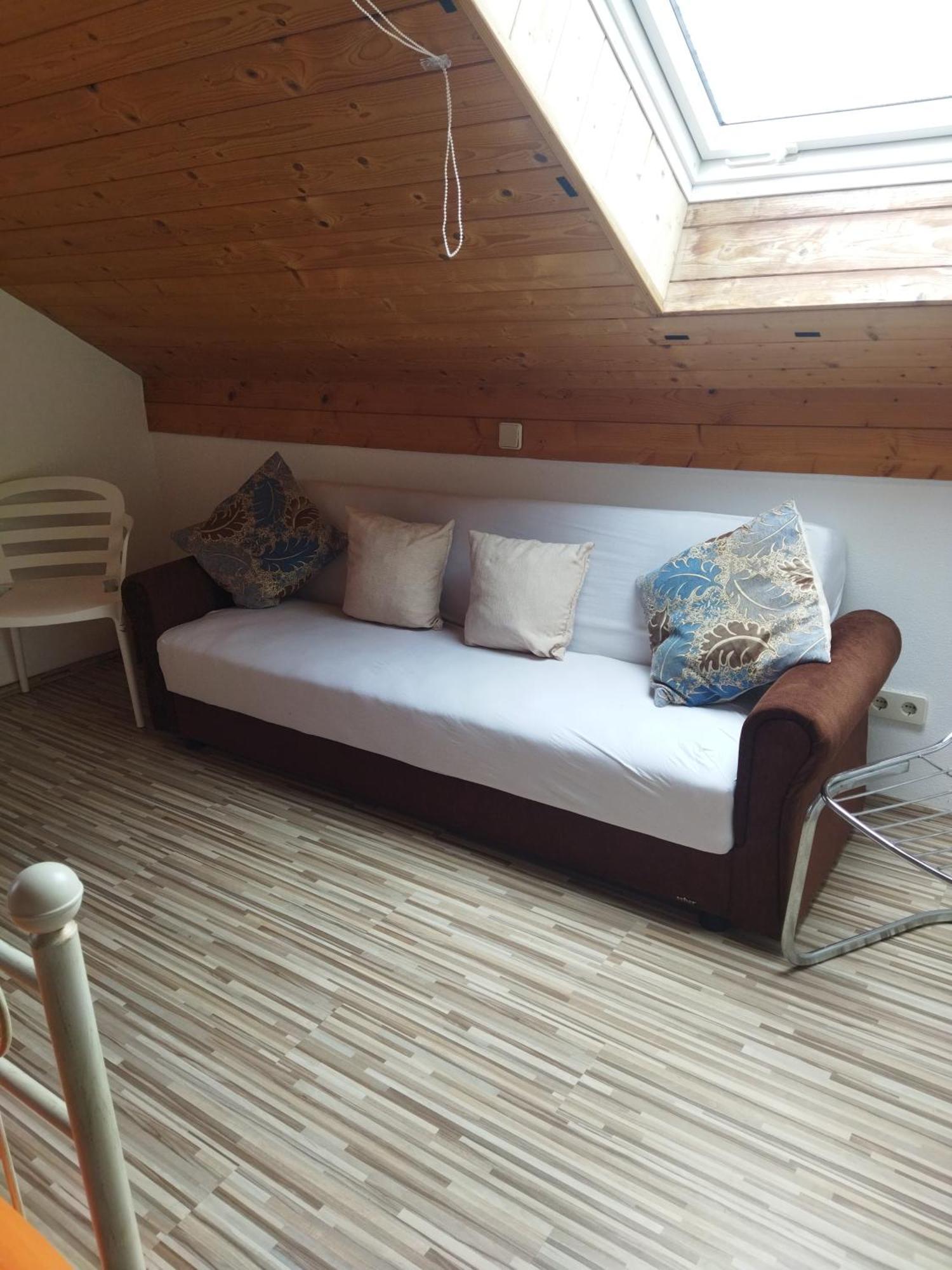 Aussergewoehnliche Atelierferienwohnung Mit Balkon An Der Donau Winzer Luaran gambar